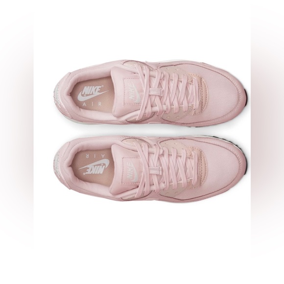 Nike Women's Air Max 90 Shoes - Picture 4 of 5